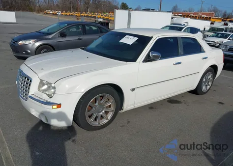 2006 Chrysler 300C из США, поврежденный, VIN 2C3KA63H66H501302